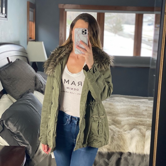 Hollister Army Green Faux Fur Coat, Large - Picture 1 of 14